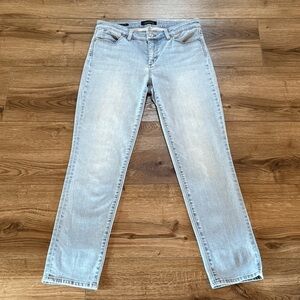 Talbots Slim Ankle Flawless Five Pocket Jean in Light Denim Wash Size 6